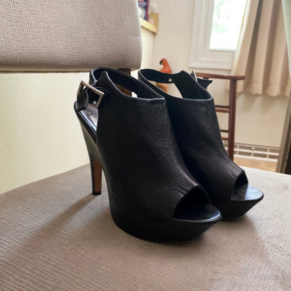 Black Leather Open-Toed Heel